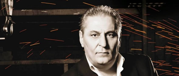 Χορός Α.Ο. Φάρος Μαριών με τον Ζαφείρη Μελά.